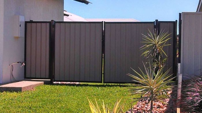 Gate slats — Gates Darwin in Pinelands, NT