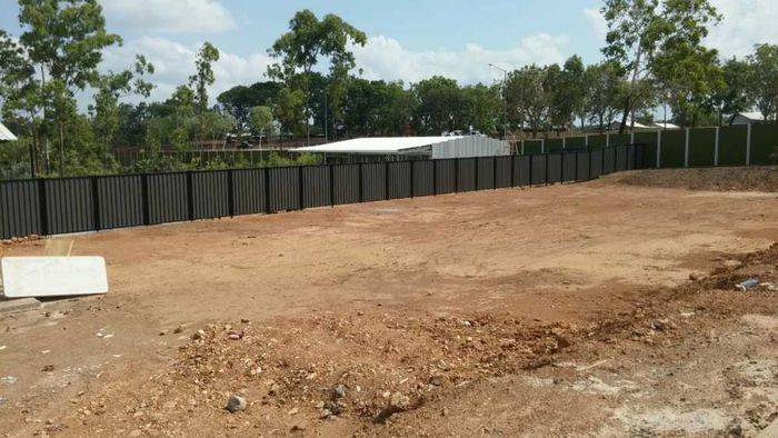 Long backyard slat — Gates Darwin in Pinelands, NT