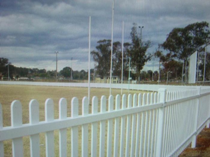 Long area fencing — Gates Darwin in Pinelands, NT