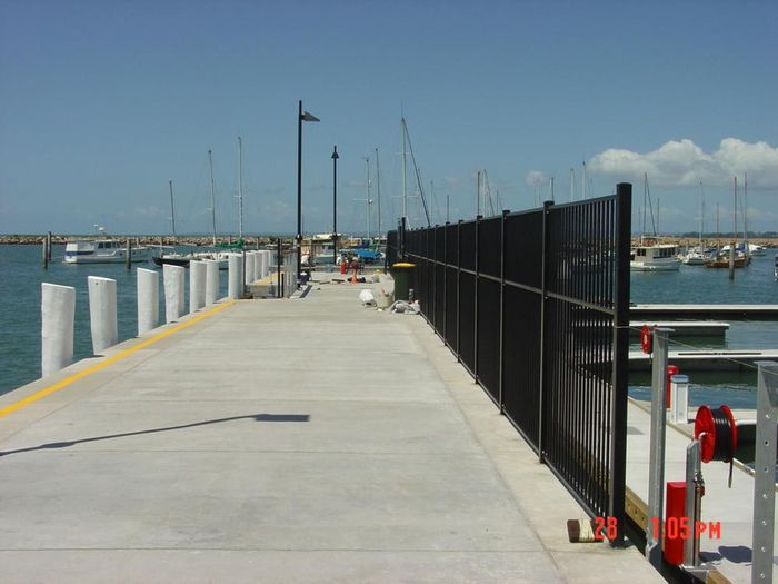 Shore — Gates Darwin in Pinelands, NT