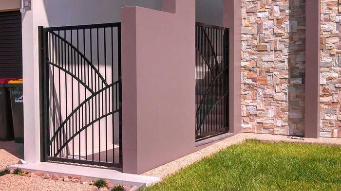 House gates — Gates Darwin in Pinelands, NT