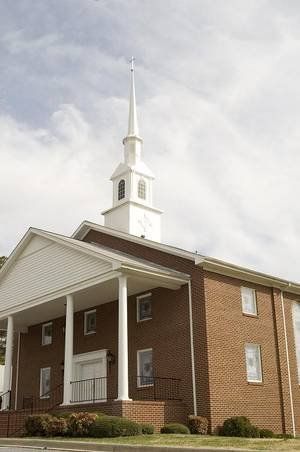 Picture of Calvary  Baptist Church in Lincolnton, North Carolina from 20 years ago.