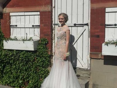 Beautiful Woman Wearing Gown — Knoxville, TN — Sandra G's Alterations Beautiful Woman Wearing Gown — Knoxville, TN — Sandra G's Alterations