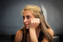 Mujer preocupada