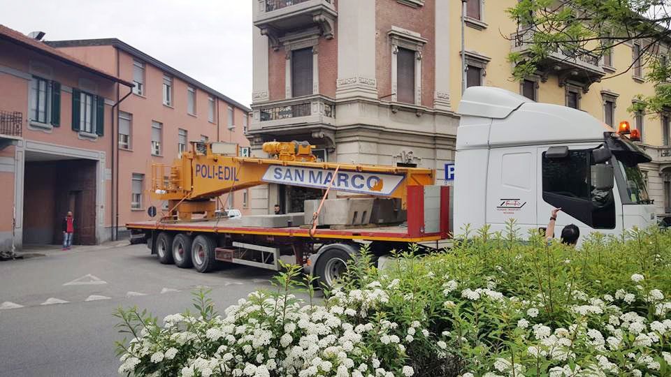 gru per traslochi