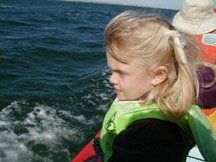 whale watch kid.jpg (22705 bytes)