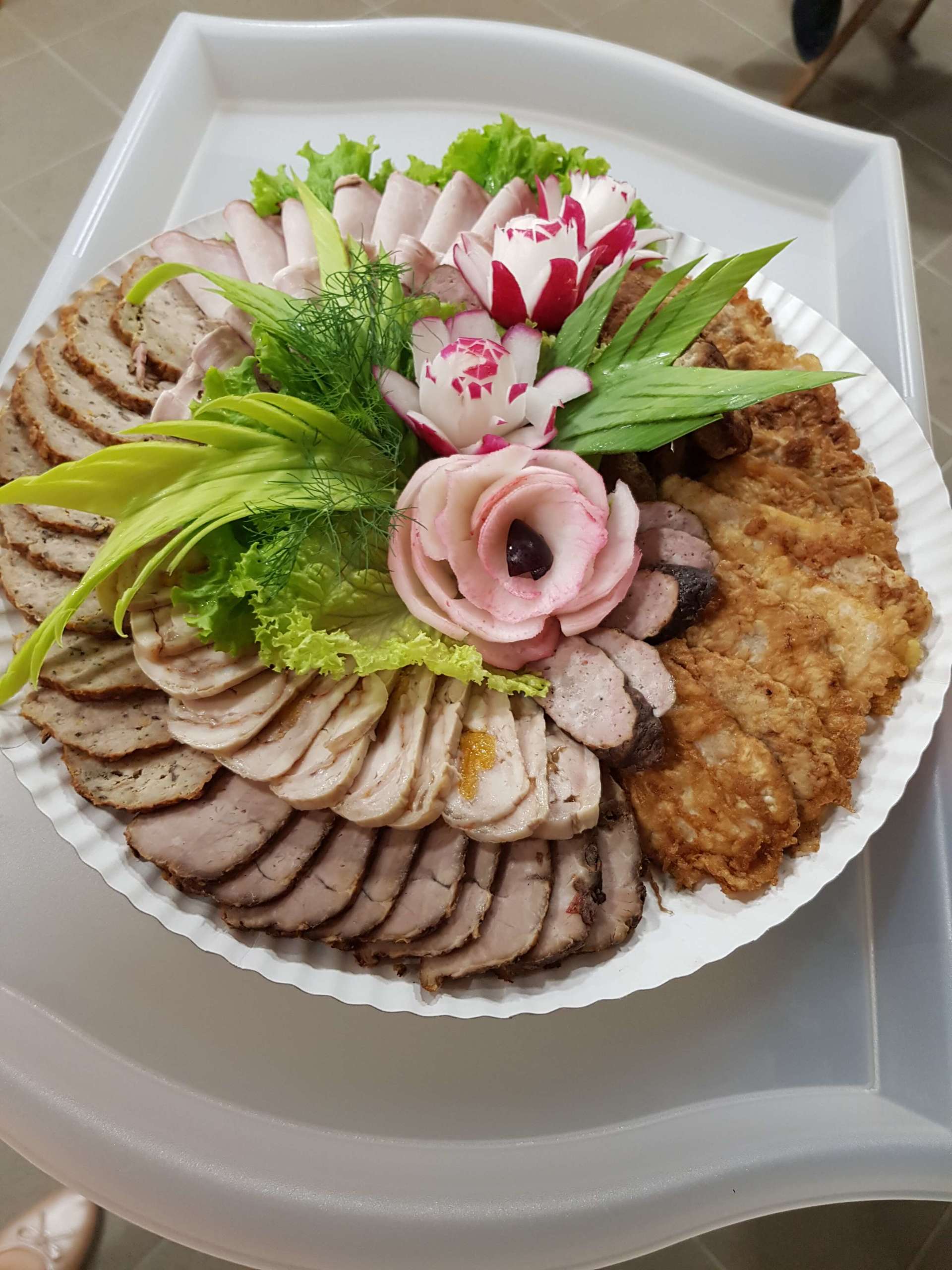 Banquet table setting