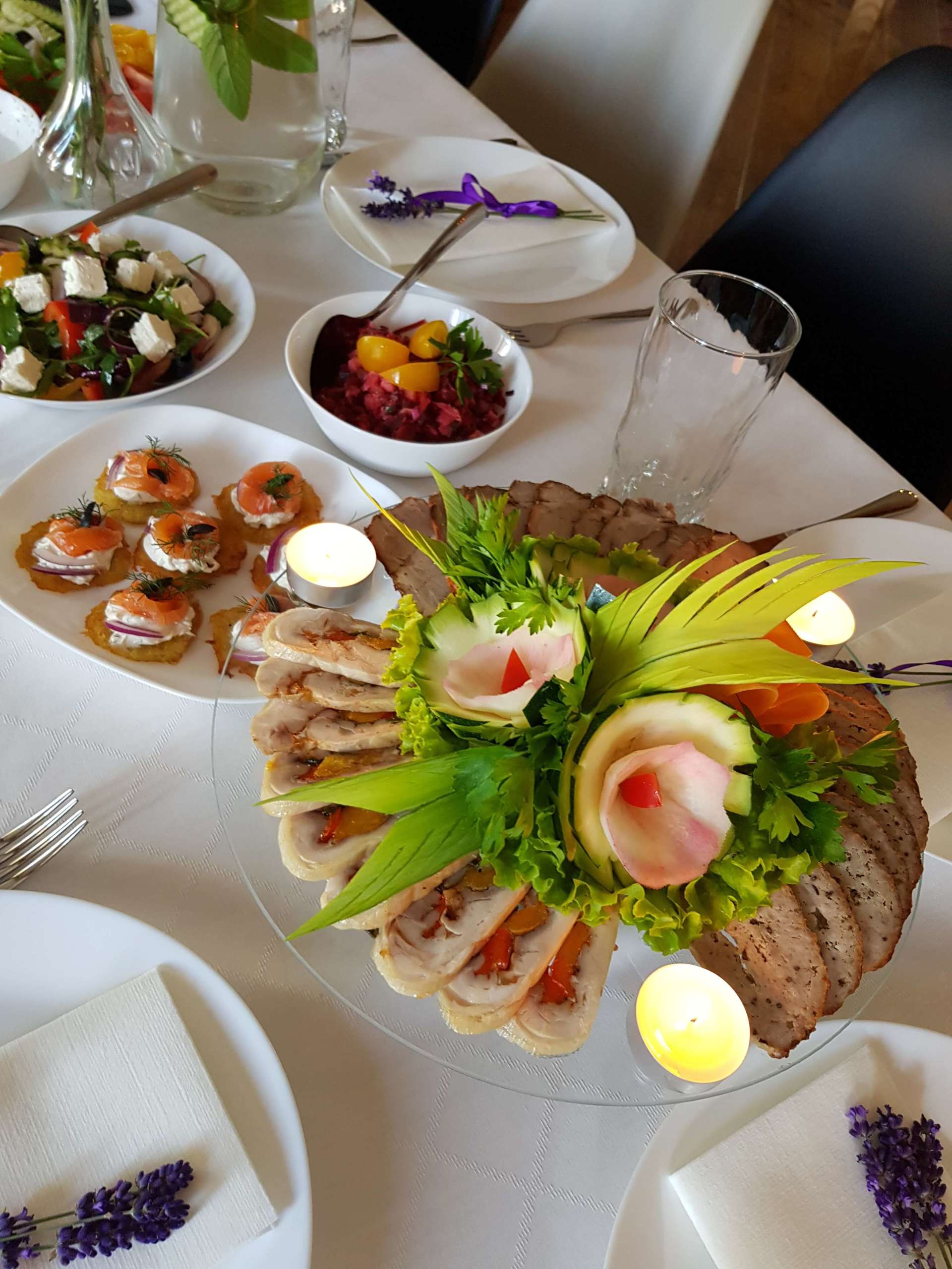 Banquet table setting
