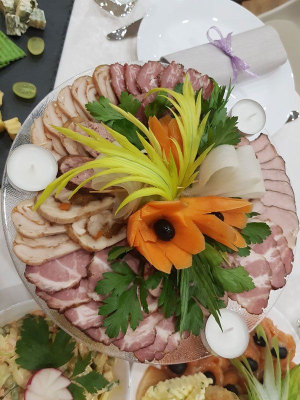 Banquet table setting