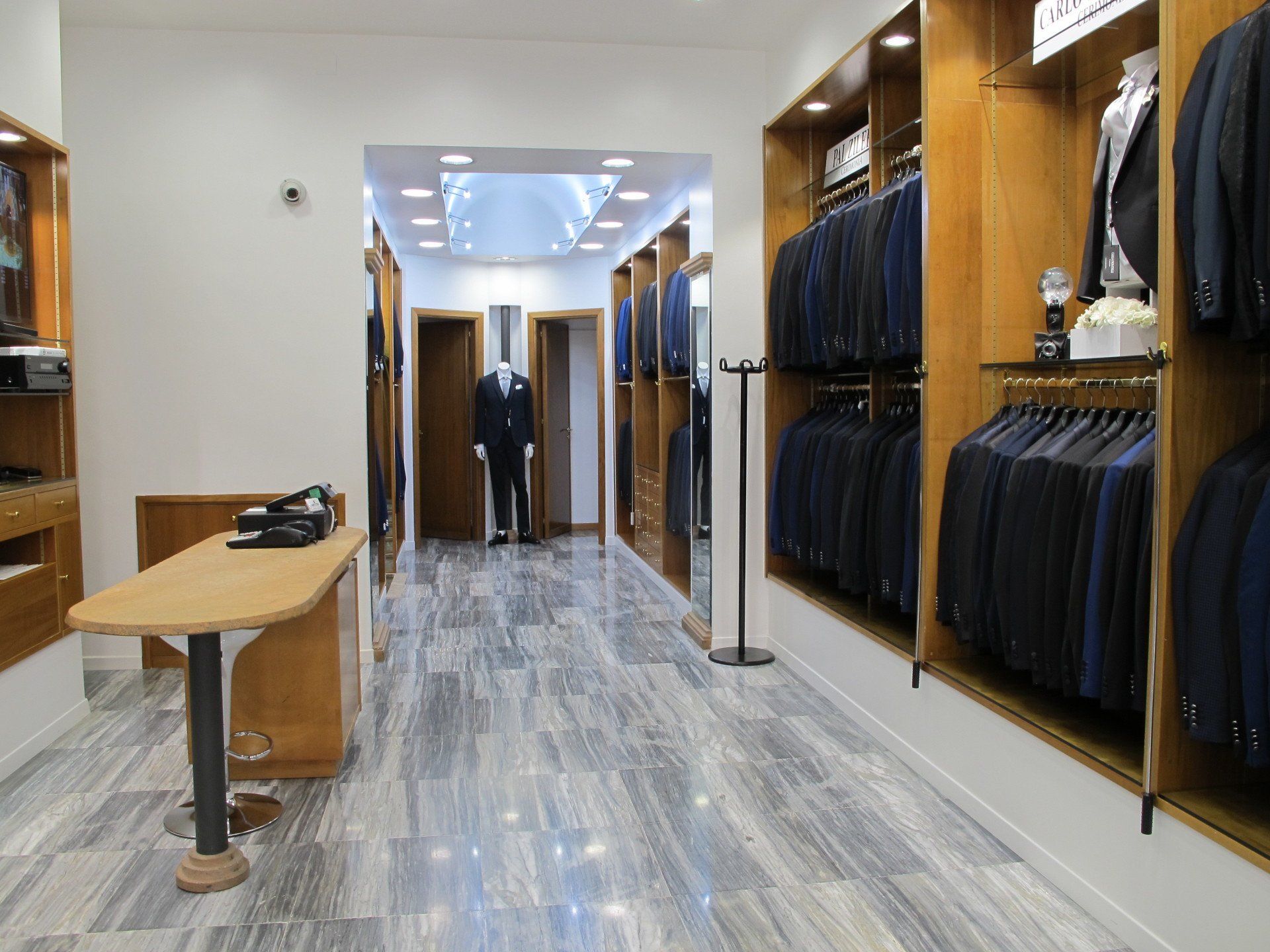 SHOWROOM 2