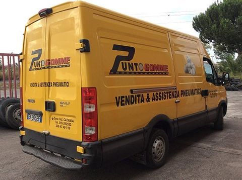 furgoncino giallo assistenza stradale