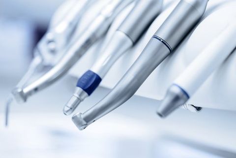 strumenti per la pulizia dentale