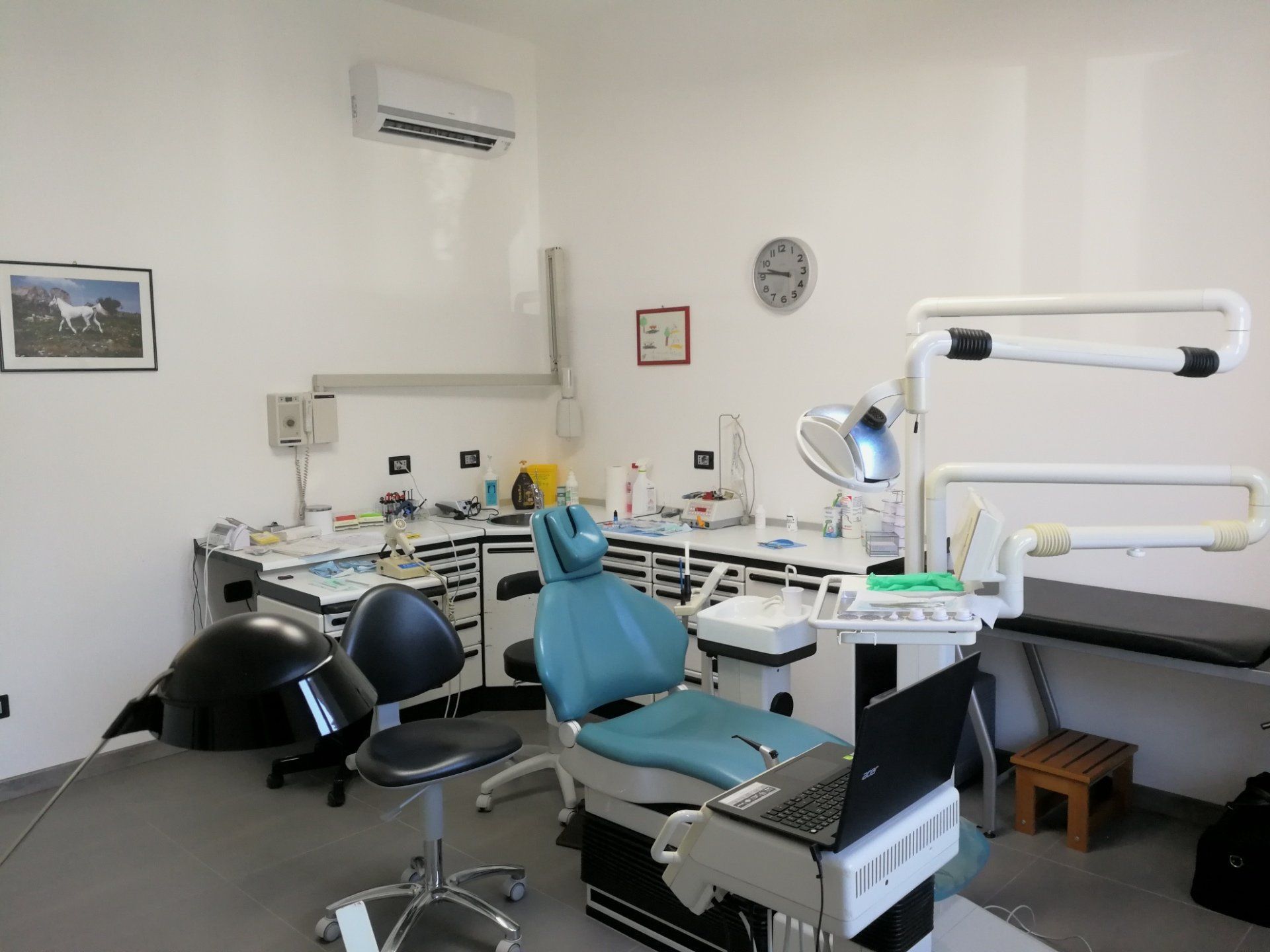 sala per interventi odontoiatrici