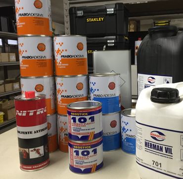 Sigillanti e solventi in barattoli e latte