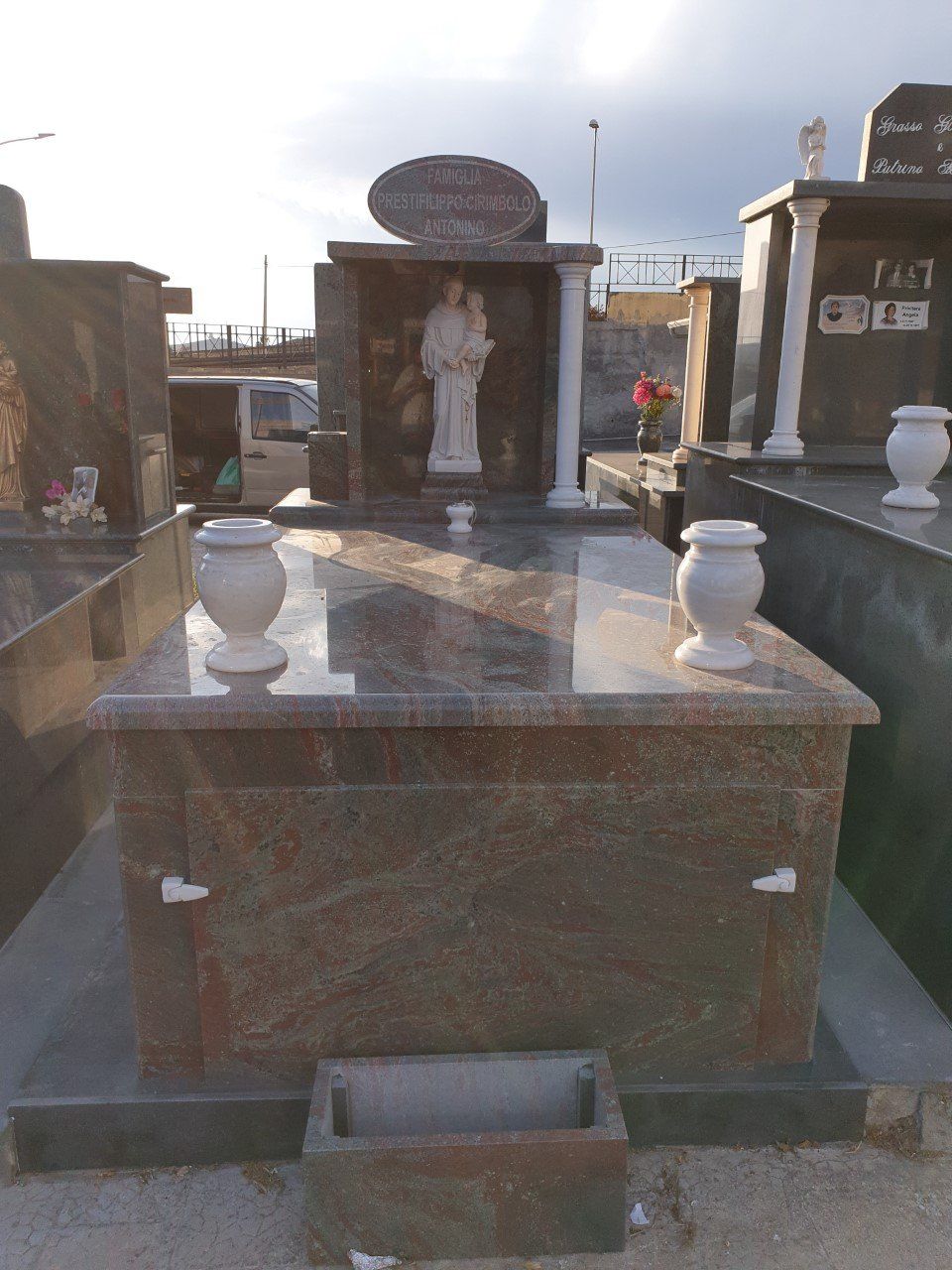 lavori cimiteriali