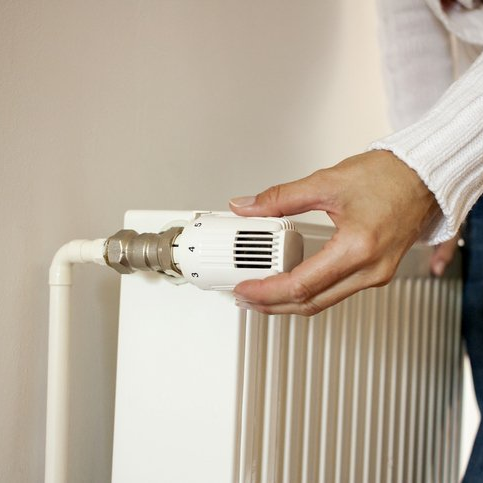 hand adjusting heat setting