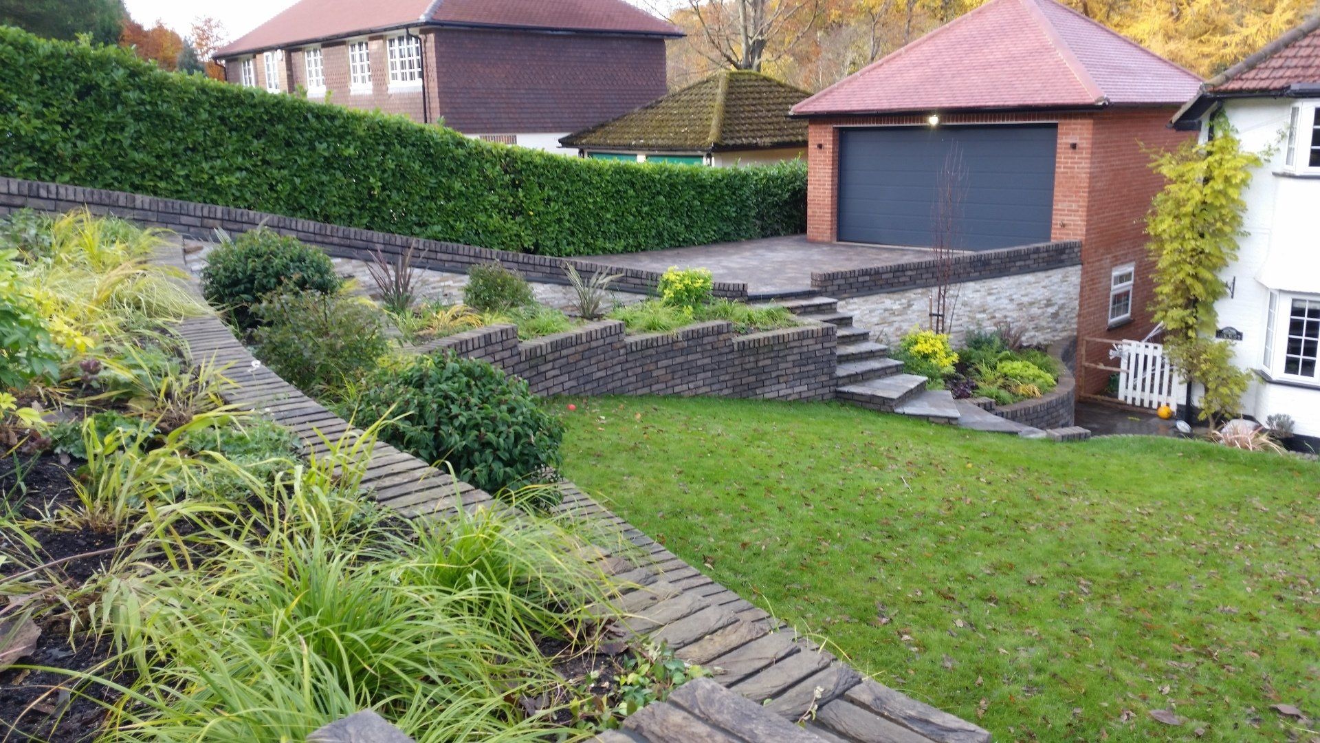 Garden design serving Horsham and Haywards Heath area