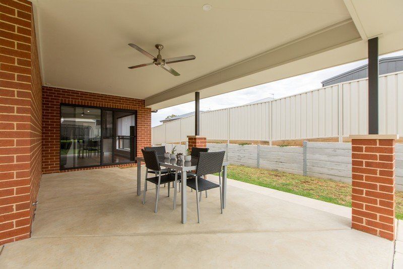 Outdoor dining are