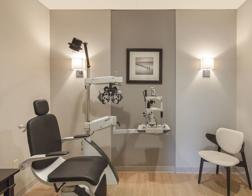 eye exam chair