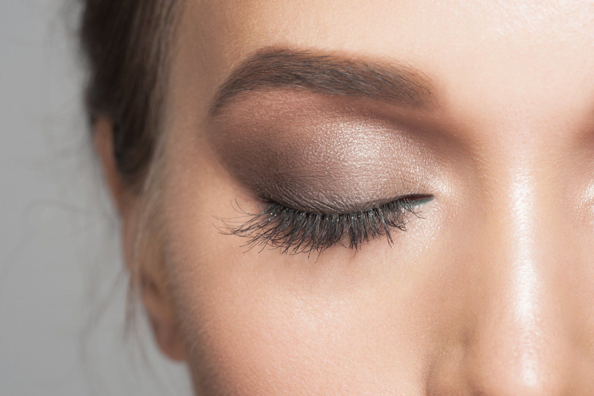 Eye makeup