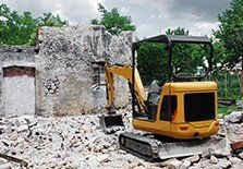 Demolition vehicle