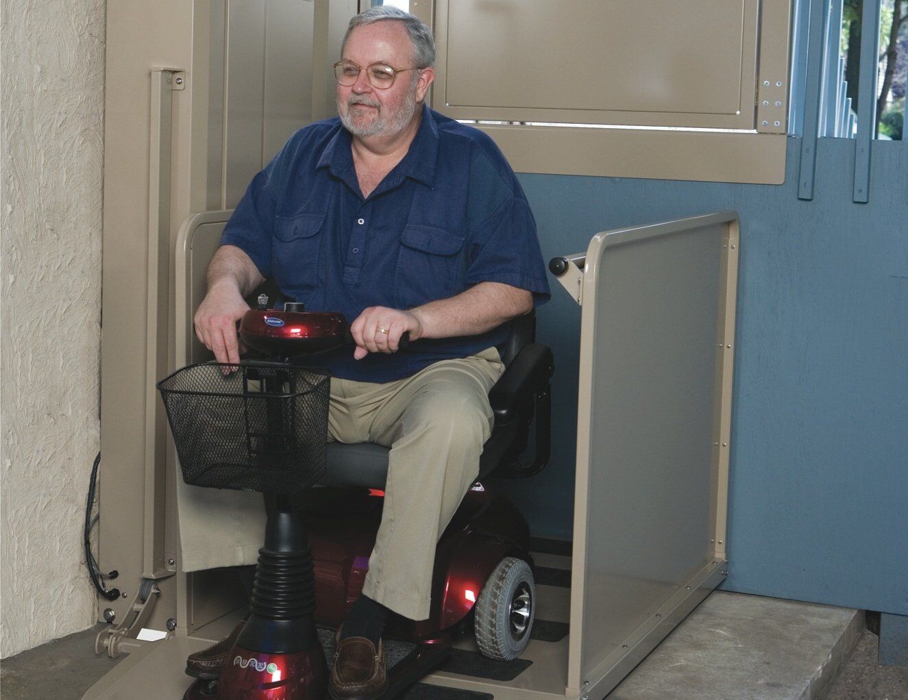 Vertical Wheelchair Lifts Oakland, CA