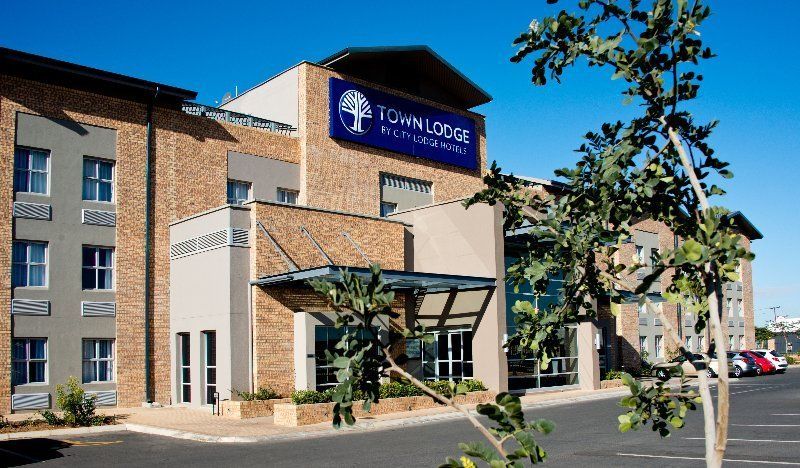 Jeremie Malan Architects and Interior Town Lodge, Gaborone