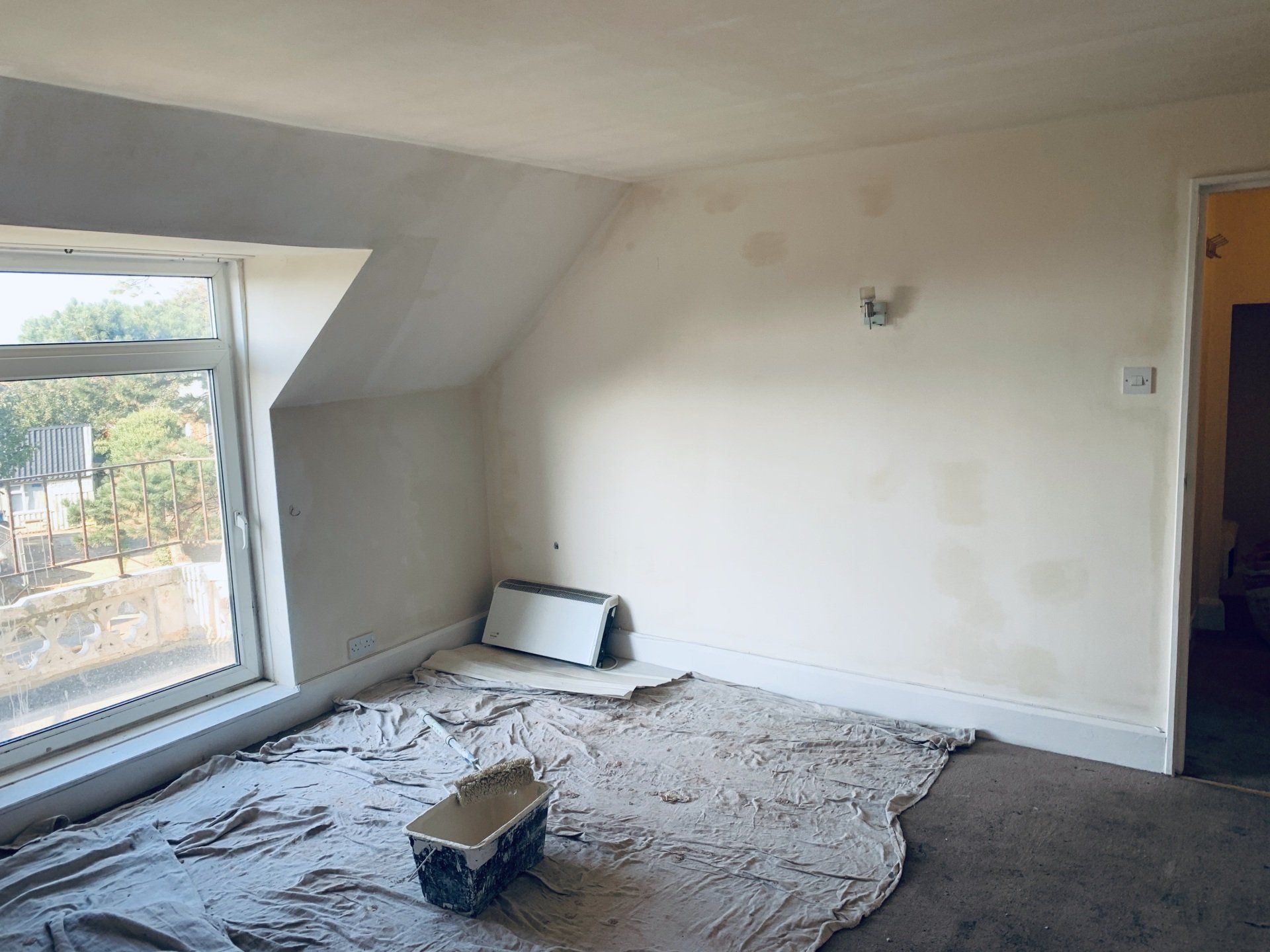 Image depicting previous project - Showing plastering of room in progress