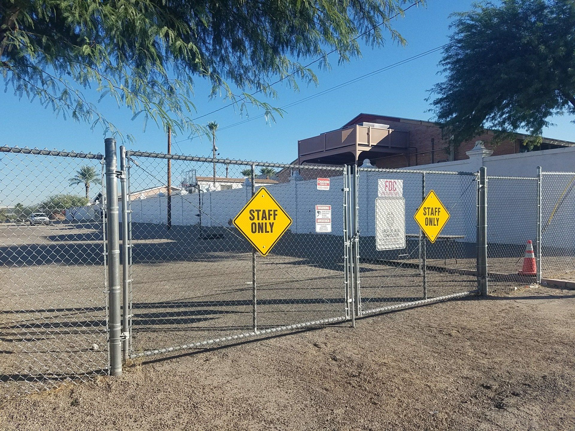 Metal gate with