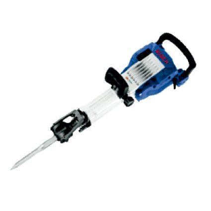 Martillo demoledor eléctrico azul y negro con punta puntiaguda, sobre fondo blanco.