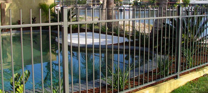 picket pool fence