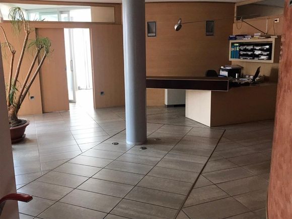magazzino materiali edili