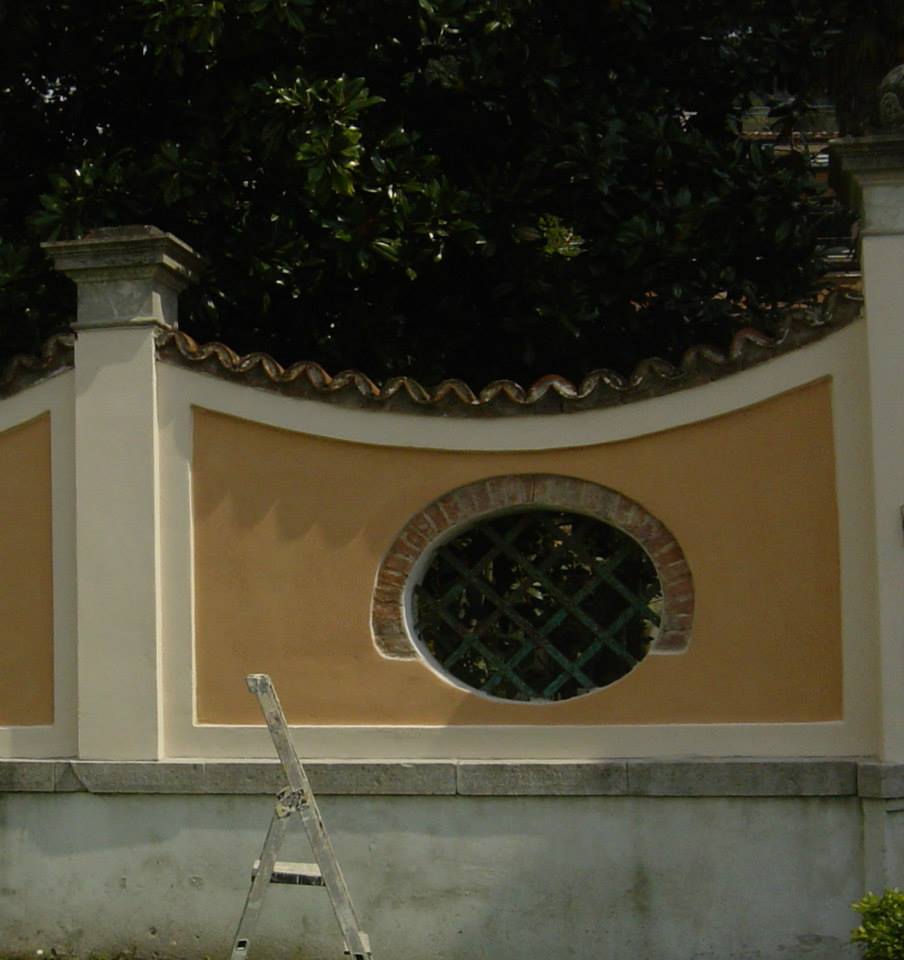verniciatura muro di cinta villa