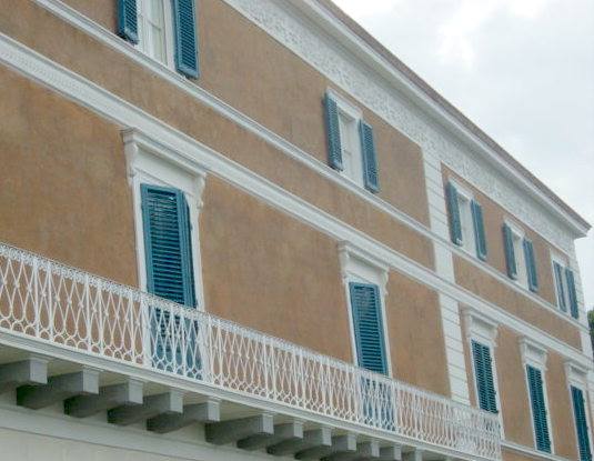 palazzo comunale dopo rifacimento della sua facciata
