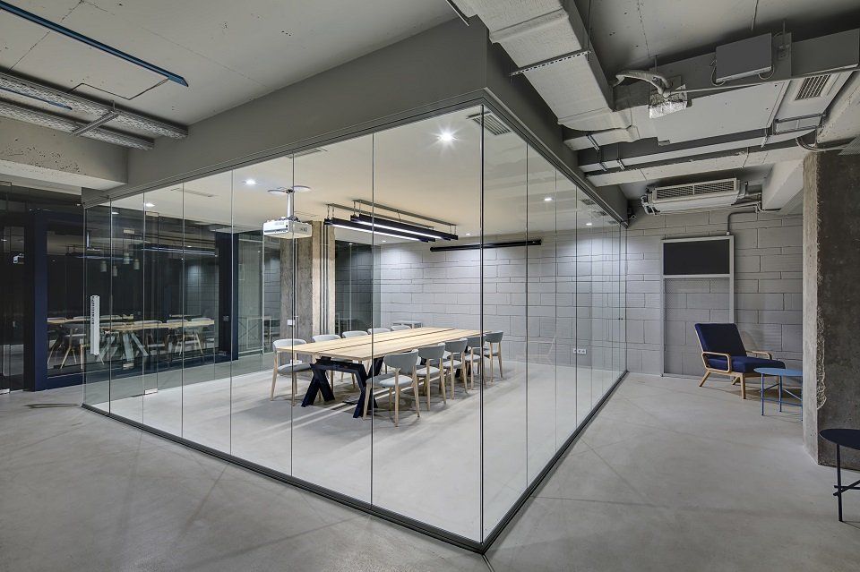 sala nelle vetrerie Reggio nell'Emilia