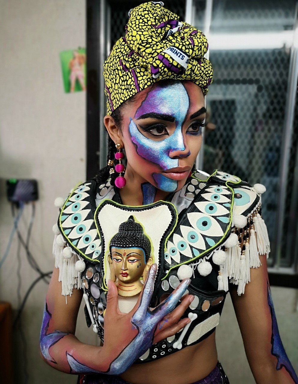 Stage makeup. Artistic makeup for performers