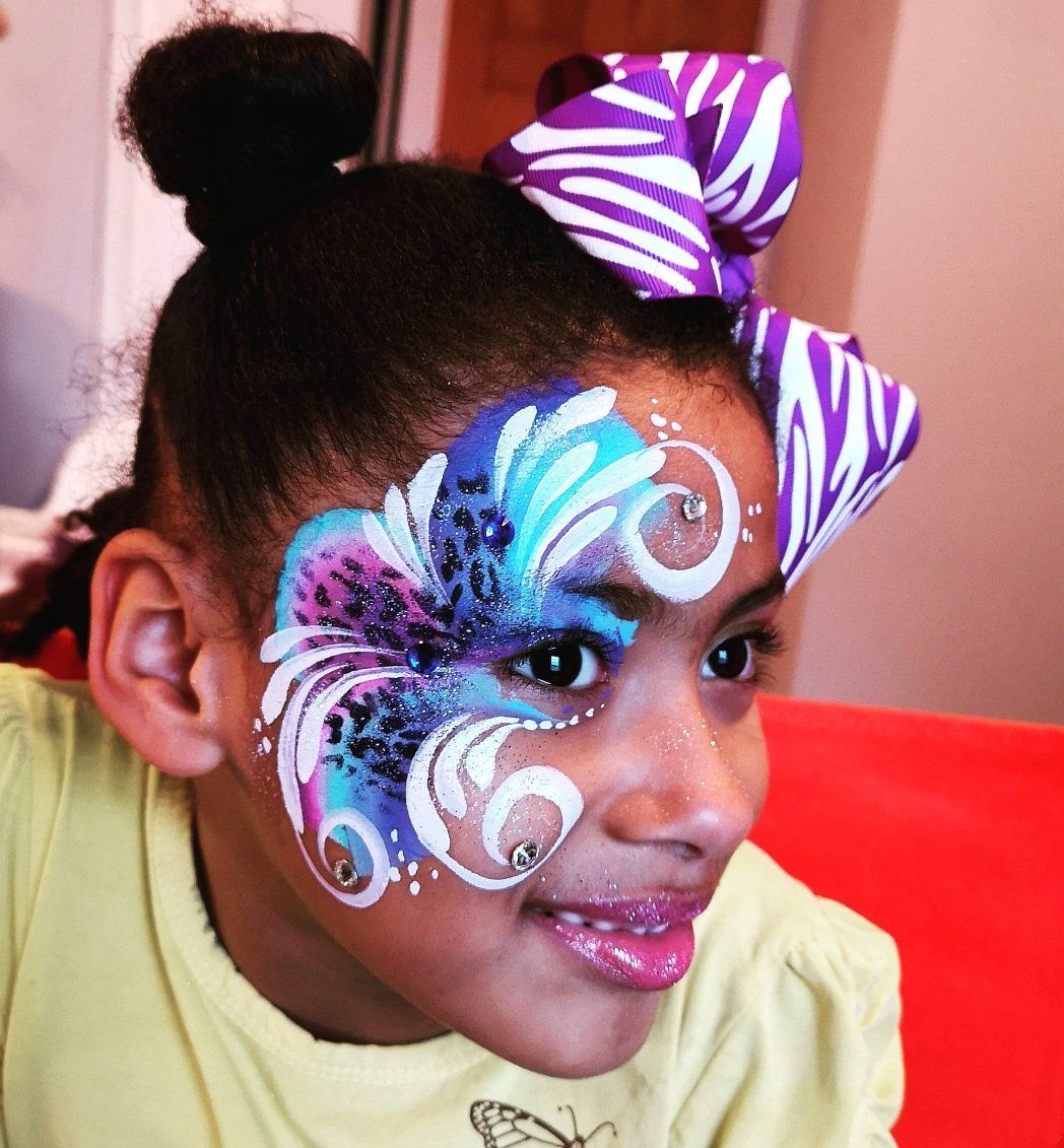 Fantasy face painting design. Fast designs for big festival events