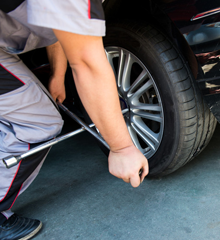 Replacing a car wheel