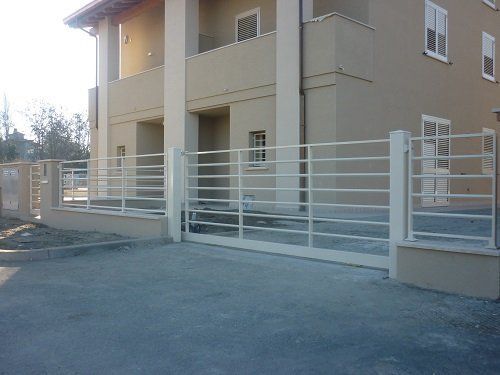 cancello automatico in ferro battuto