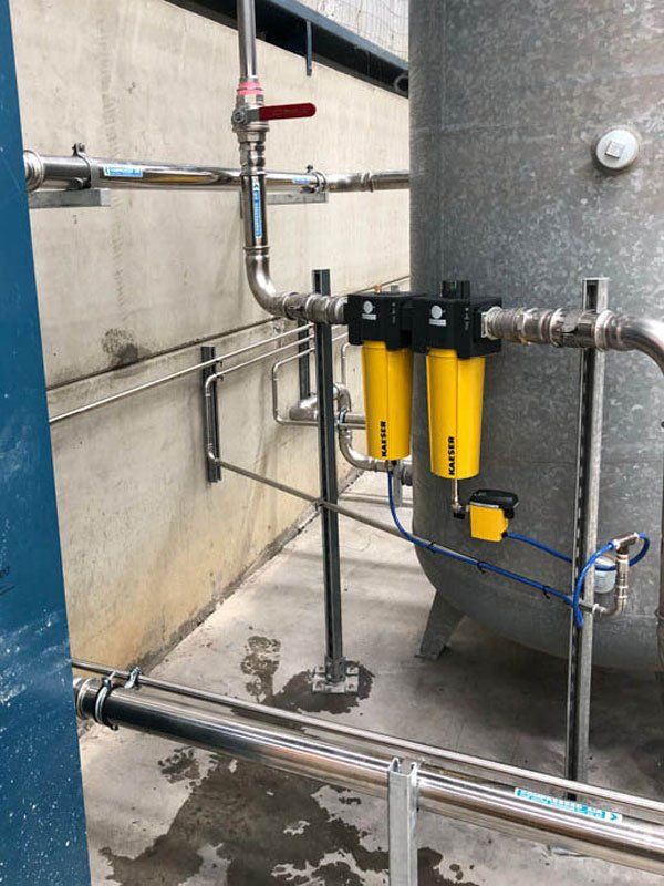 FCE_Kaiser-compressor-install_stainless-pipework_5.jpg