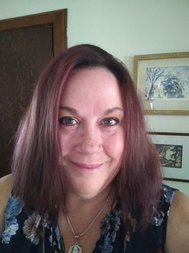 Gwynneth Inion Brighid, podcaster and writer.