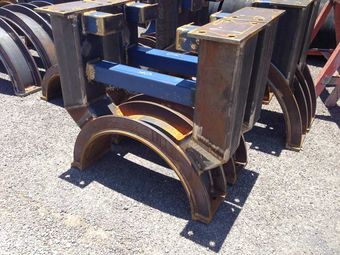 pylon clamps