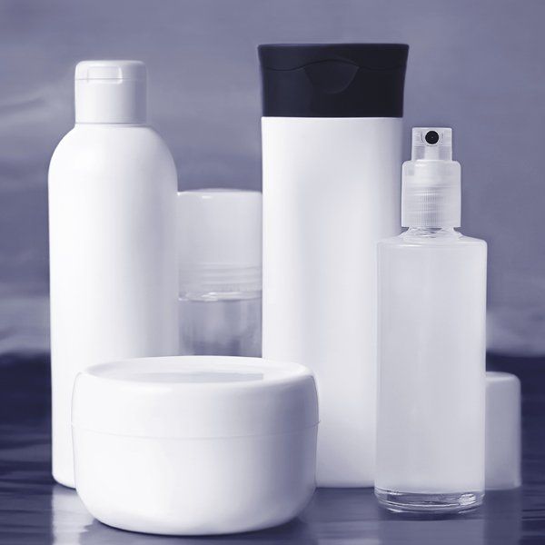 Set of cosmetic containers