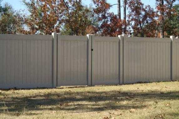 Residential 6ft privacy vinyl fence with double drive gate - tan