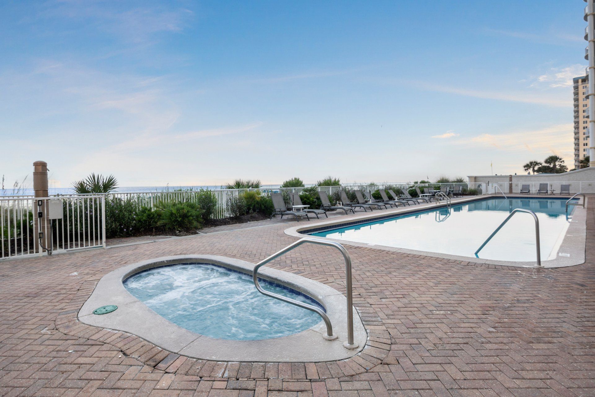 Twin Palms Pool