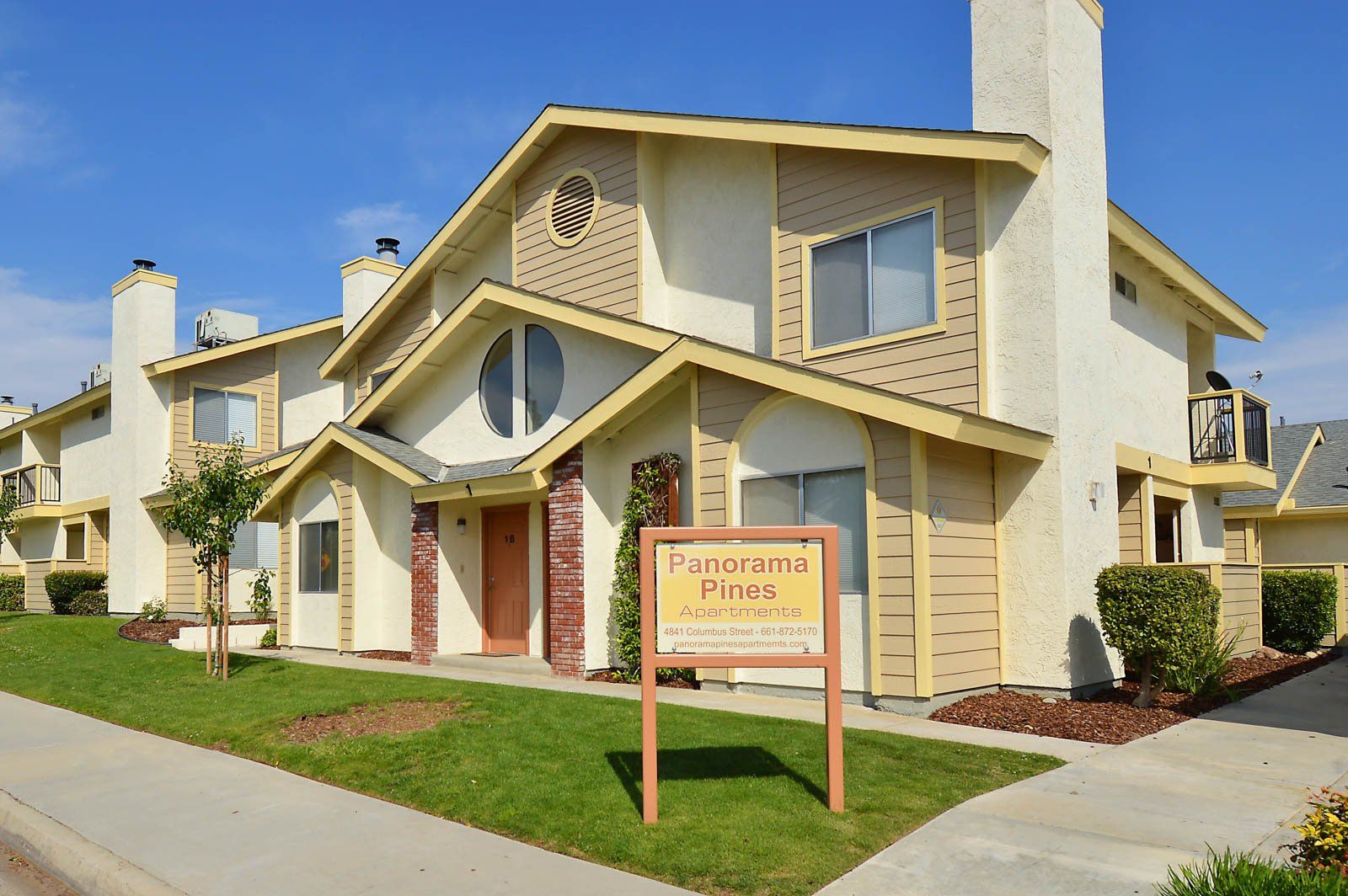 panorama pines