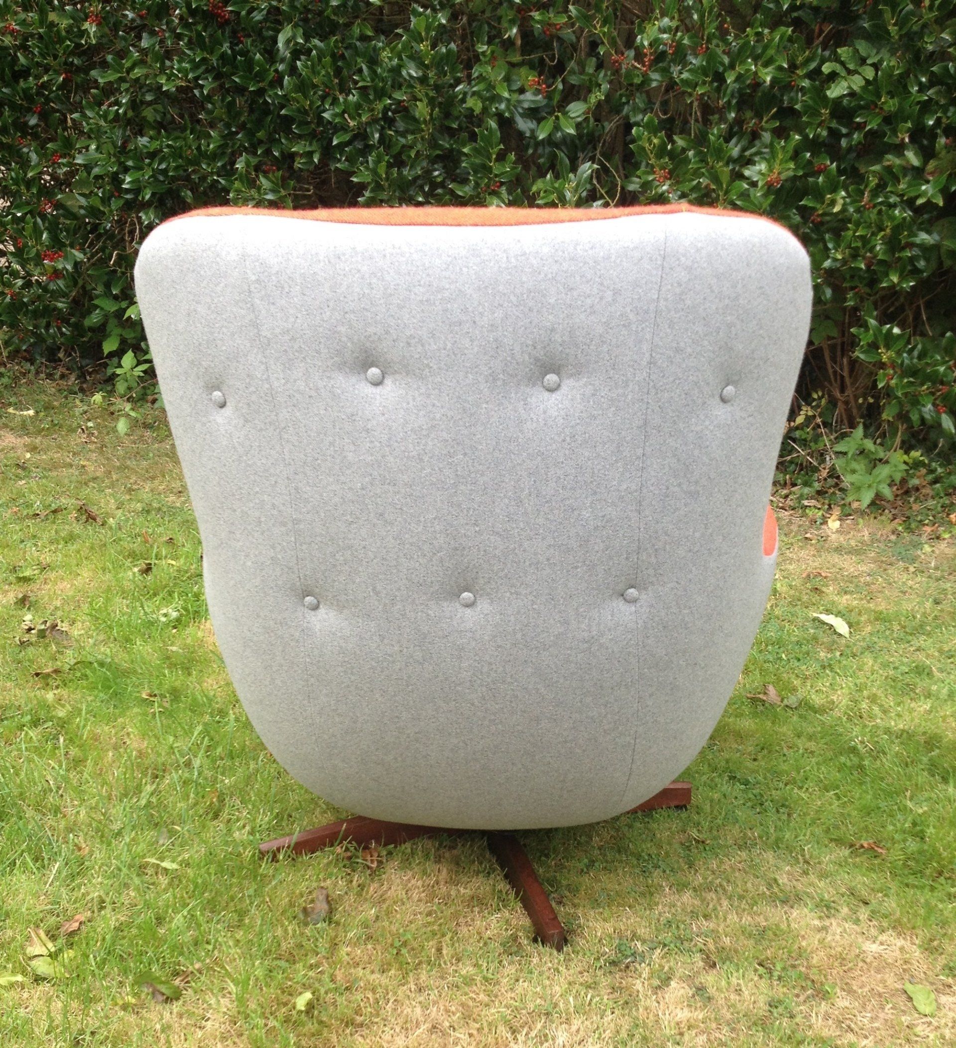 1970S VINTAGE RETRO EGG SWIVEL CHAIR 3