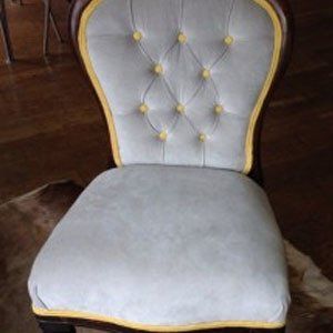DEEP BUTTONED NURSING CHAIR