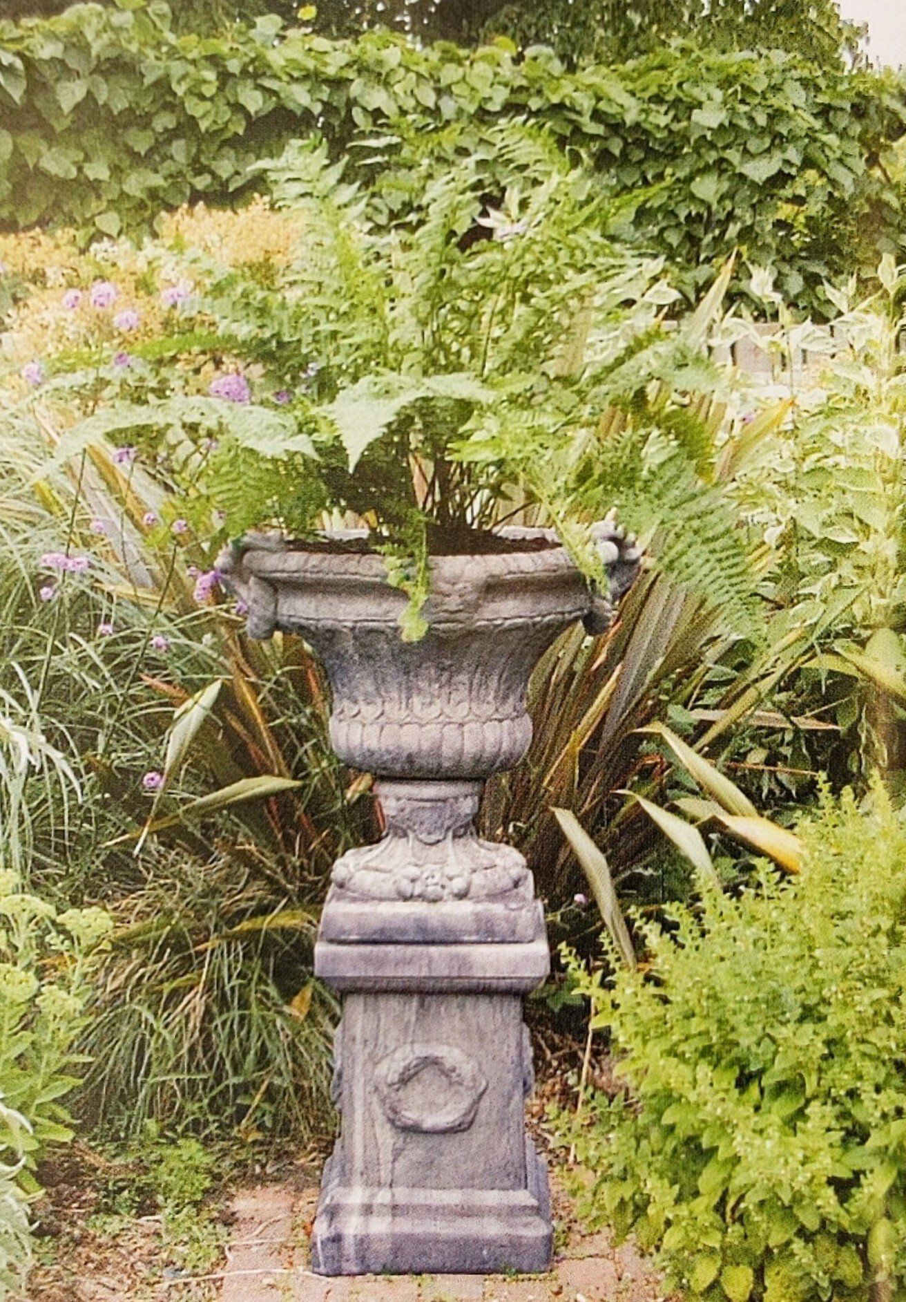 versailles vase stone garden statue