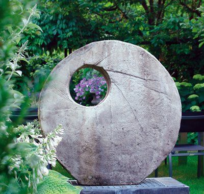 stone garden statue viewpoint modern contemporary